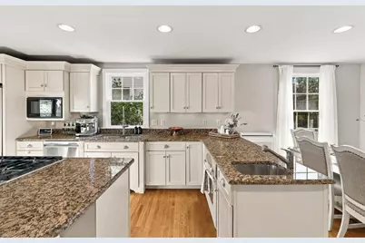 10 Emerald Rd, Nahant, MA 01908 - Photo 10