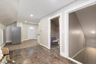 31 Garfield St, Lawrence, MA 01843 - Photo 10
