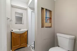31 Garfield St, Lawrence, MA 01843 - Photo 6