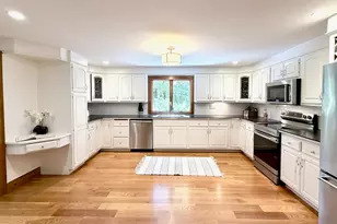 186 Dayton St, Danvers, MA 01923 - Photo 2