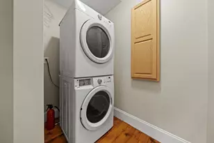 519 E 5th St, Boston, MA 02127 - Photo 28