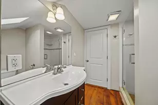 519 E 5th St, Boston, MA 02127 - Photo 14