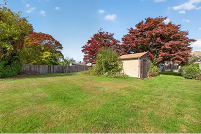 24 McCabe St, Dartmouth, MA 02748 - Photo 4