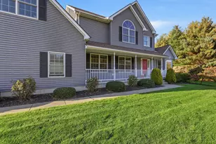 7 Holly Cir, Easthampton, MA 01027 - Photo 4