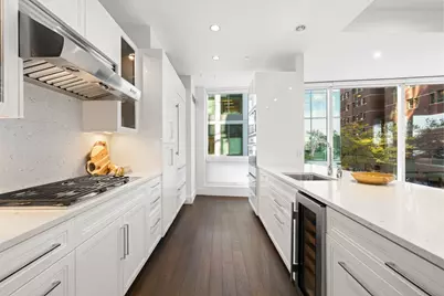 22 Liberty Dr #2M, Boston, MA 02210 - Photo 12