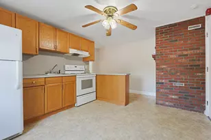 15 Frank St, Dracut, MA 01826 - Photo 4