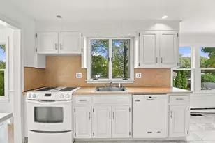 99 Highland St, Milford, MA 01757 - Photo 8