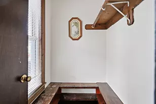 54 Commonwealth Ave, Springfield, MA 01108 - Photo 6