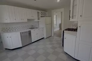 14 Bethel St, Springfield, MA 01108 - Photo 4
