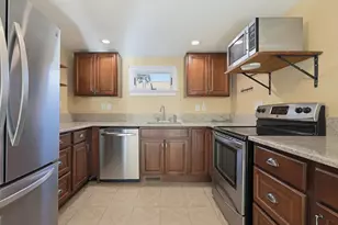 116 Lakeshore Dr, Blackstone, MA 01504 - Photo 8