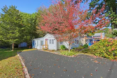 116 Lakeshore Dr, Blackstone, MA 01504 - Photo 1