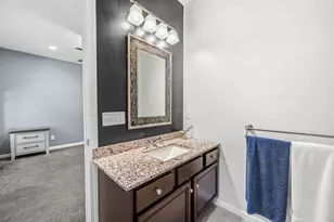 1677 Plymouth St, Bridgewater, MA 02324 - Photo 18