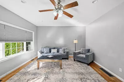 1677 Plymouth St, Bridgewater, MA 02324 - Photo 10