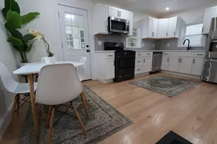 8 Curve St, Newton, MA 02465 - Photo 2