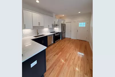 711 Mount Hope St #1, North Attleboro, MA 02760 - Photo 2