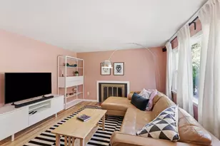 36 Valley View Dr, Amherst, MA 01002 - Photo 4