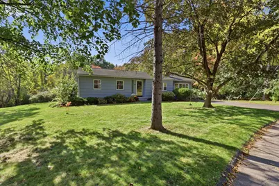 36 Valley View Dr, Amherst, MA 01002 - Photo 2