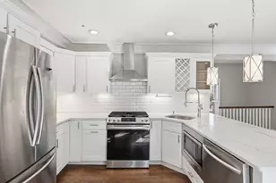 43 Cliftondale St, Boston, MA 02131 - Photo 6