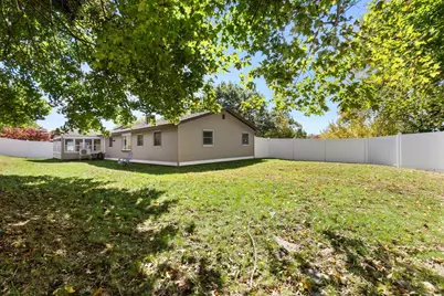 23 Russell St, Peabody, MA 01960 - Photo 36