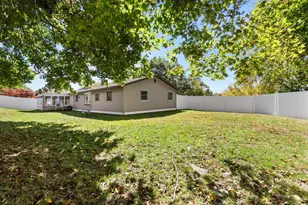 23 Russell St, Peabody, MA 01960 - Photo 36