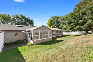 23 Russell St, Peabody, MA 01960 - Photo 34