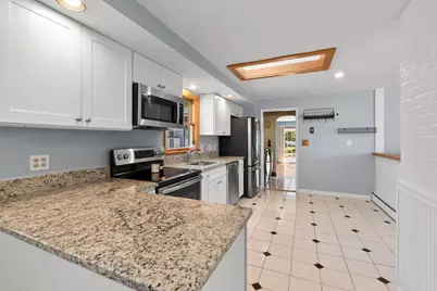 23 Russell St, Peabody, MA 01960 - Photo 12