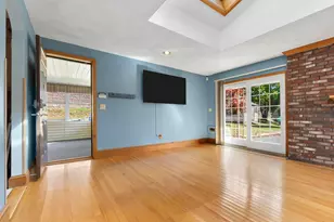 23 Russell St, Peabody, MA 01960 - Photo 6