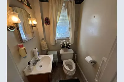 23 Myrtle St, Waltham, MA 02453 - Photo 8
