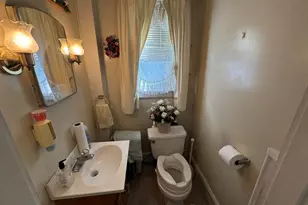 23 Myrtle St, Waltham, MA 02453 - Photo 8