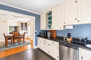 6 Grove St, New Bedford, MA 02740 - Photo 4