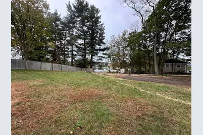 108 Linwood St, Uxbridge, MA 01569 - Photo 22