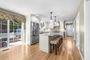 40 Sea Tower Dr, Bridgewater, MA 02324 - Photo 4