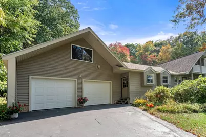 465 Greenwood St, Millbury, MA 01527 - Photo 4