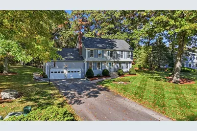 56 Moore St, Chelmsford, MA 01824 - Photo 2