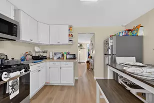 68-70 B St, Lowell, MA 01851 - Photo 6