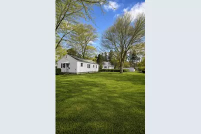 9 Mulberry Ln, Northborough, MA 01532 - Photo 2