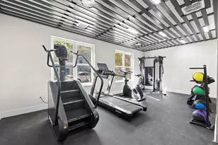 27 Guild St, Boston, MA 02119 - Photo 32