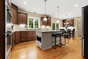 33 Oak Ledge Cir, Rowley, MA 01969 - Photo 8