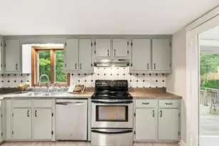 109 Pleasant St, Plympton, MA 02367 - Photo 8