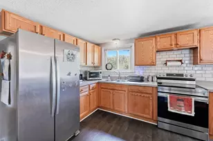 101 Regal St, Springfield, MA 01118 - Photo 4