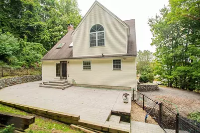 68 Biscuit Hill Dr, Leominster, MA 01453 - Photo 4