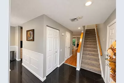 97 Oakwood Lane #97, Worcester, MA 01604 - Photo 2
