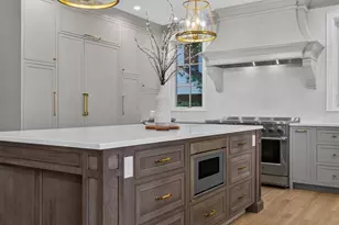 19 Orchard St, Wellesley, MA 02481 - Photo 8