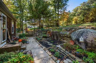 4 Williamsburg Dr, Uxbridge, MA 01569 - Photo 6