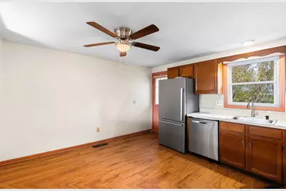 27A Timrod Dr, Worcester, MA 01603 - Photo 2