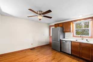 27A Timrod Dr, Worcester, MA 01603 - Photo 2