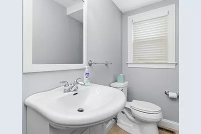 33 Auburn St #2, Waltham, MA 02453 - Photo 12