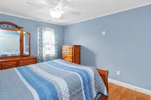 33 Auburn St, Waltham, MA 02453 - Photo 14