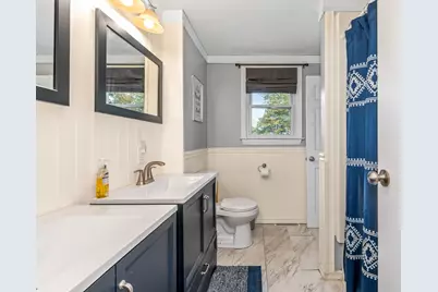 10 Village Street, Medway, MA 02053 - Photo 18