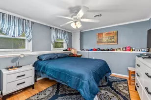 10 Village St, Medway, MA 02053 - Photo 26